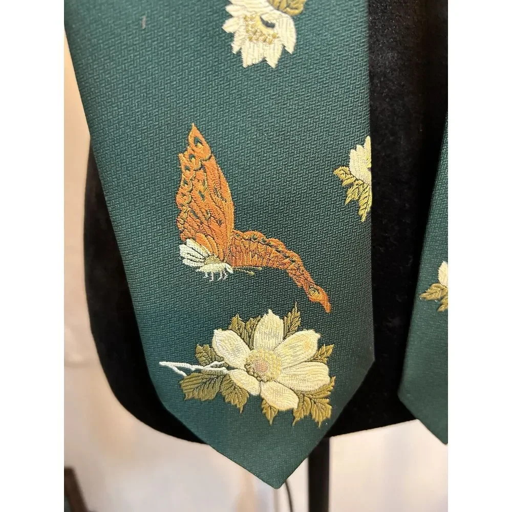 Beau Trammel Tie Vintage Gentry Flowers Butterfly Five Lines‎